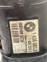 Load image into Gallery viewer, RADIATOR BMW 540i 740i 750i 1999 99 00 01 02 03 - NW409752
