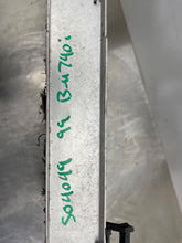 Load image into Gallery viewer, RADIATOR BMW 540i 740i 750i 1999 99 00 01 02 03 - NW409752
