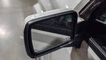 Load image into Gallery viewer, Side View Door Mirror Jeep Commander 2010 - NW409105
