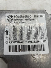 Load image into Gallery viewer, Computer Volkswagen Beetle 2013 - NW38659
