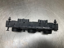 Load image into Gallery viewer, Temperature Controls Volkswagen Tiguan 2020 - NW411504
