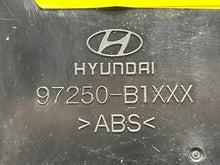 Load image into Gallery viewer, Temperature Controls Hyundai Genesis 2015 - NW100329
