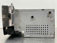 Load image into Gallery viewer, RADIO Mercedes-Benz C250 C300 C350 C63 2010 10 - NW411174
