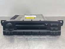 Load image into Gallery viewer, RADIO AM FM CD 330i 325i 2005 05 AM FM CD - NW411573
