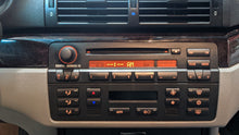 Load image into Gallery viewer, RADIO AM FM CD 330i 325i 2005 05 AM FM CD - NW411573
