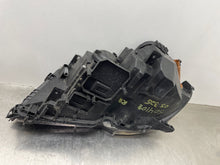 Load image into Gallery viewer, HEADLIGHT LAMP ASSEMBLY 325ci 325i 330ci 330i 330xi 04-06 Right - NW411507
