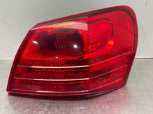 Load image into Gallery viewer, OUTER TAIL LIGHT LAMP Nissan Rogue 08 09 10 11 12 13 Right - NW412238
