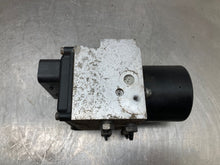 Load image into Gallery viewer, ABS Pump  FORD F250SD PICKUP 2006 - NW412296

