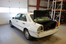 Load image into Gallery viewer, CARRIER ASSEMBLY Mercedes C220 1995 95 1996 96 - NW46780
