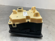 Load image into Gallery viewer, REAR TEMPERATURE CONTROLS Honda Pilot 09 10 11 12 13 14 15 - NW412589
