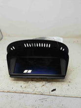 Load image into Gallery viewer, Navigation Display Screen BMW 535i 545i 528i 328i 2004 04 05 06 07 08 09 - NW104923
