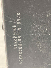Load image into Gallery viewer, CD CHANGER Jaguar XJ8 XK8 2000 00 01 02 03 04 05 06 - NW413996

