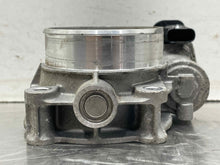 Load image into Gallery viewer, Throttle Body Chevrolet Camaro 2014 - NW414106
