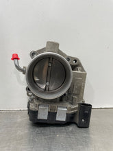 Load image into Gallery viewer, THROTTLE BODY Vw Beetle Jetta Rabbit 05 - 07 - NW414109
