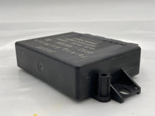 Load image into Gallery viewer, Park Assist Computer Jaguar S type 2005 05 2006 06 2007 07 2008 08 - NW32800
