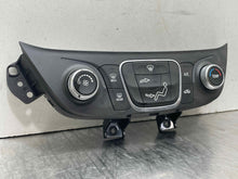 Load image into Gallery viewer, Temperature Controls Chevrolet Equinox 2018 - NW413858
