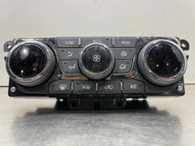 Load image into Gallery viewer, Temperature Controls Buick Enclave 2016 - NW414341
