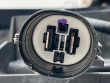Load image into Gallery viewer, RADIATOR FAN ASSEMBLY Ford Fusion Milan Zephyr 2006 06 2007 07 08 09 - NW63518
