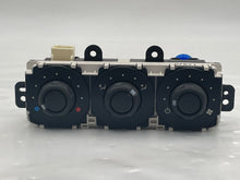 Load image into Gallery viewer, REAR TEMPERATURE CONTROLS Land Rover LR3 LR4 2005-2014 - NW415571

