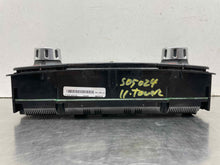 Load image into Gallery viewer, Temperature Controls Volkswagen Touareg 2011 - NW537763
