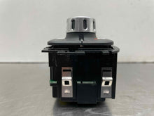 Load image into Gallery viewer, Temperature Controls Volkswagen Touareg 2011 - NW537763
