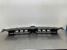 Load image into Gallery viewer, Grille Volkswagen Touareg 2011 - NW415561
