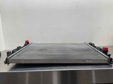 Load image into Gallery viewer, RADIATOR Volkswagen Touareg 11 12 13 14 15 16 17 - NW415712
