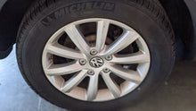 Load image into Gallery viewer, Wheel Rim Volkswagen Touareg 2011 - NW415999
