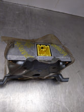 Load image into Gallery viewer, AIR BAG COMPUTER 4 Runner 1996 96 1997 97 1998 98 - NW416103
