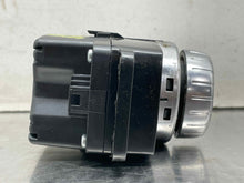 Load image into Gallery viewer, RADIO CONTROL B250 CLA45 CLA250 2014 14 2015 15 2016 16 2017 17 - NW416390
