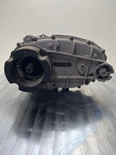 Load image into Gallery viewer, TRANSFER CASE Audi Q7 2011 11 2012 12 2013 13 2014 14 2015 15 - NW417186
