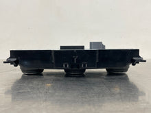 Load image into Gallery viewer, Temperature Controls Land Rover Evoque 2016 - NW417451
