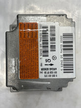 Load image into Gallery viewer, Air Bag computer C230 C240 C320 CLK320 2001 01 2002 02 2003 03 04 05 - NW34316
