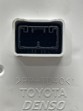 Load image into Gallery viewer, SPEEDOMETER CLUSTER Lexus IS300 IS350 2016 16 - NW418178
