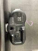 Load image into Gallery viewer, Wheel Rim  LEXUS IS300 2016 - NW458043
