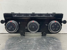 Load image into Gallery viewer, TEMPERATURE CONTROLS Volkswagen Golf Golf GTI 2017 17 - NW417966
