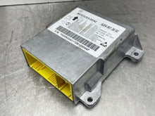 Load image into Gallery viewer, AIR BAG CONTROL MODULE COMPUTER C250 C300 C350 C63 12 13 14 - NW417708

