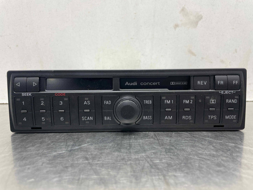 Radio Audi TT 2001 01 2002 02 2003 03 AM FM CD - NW418089