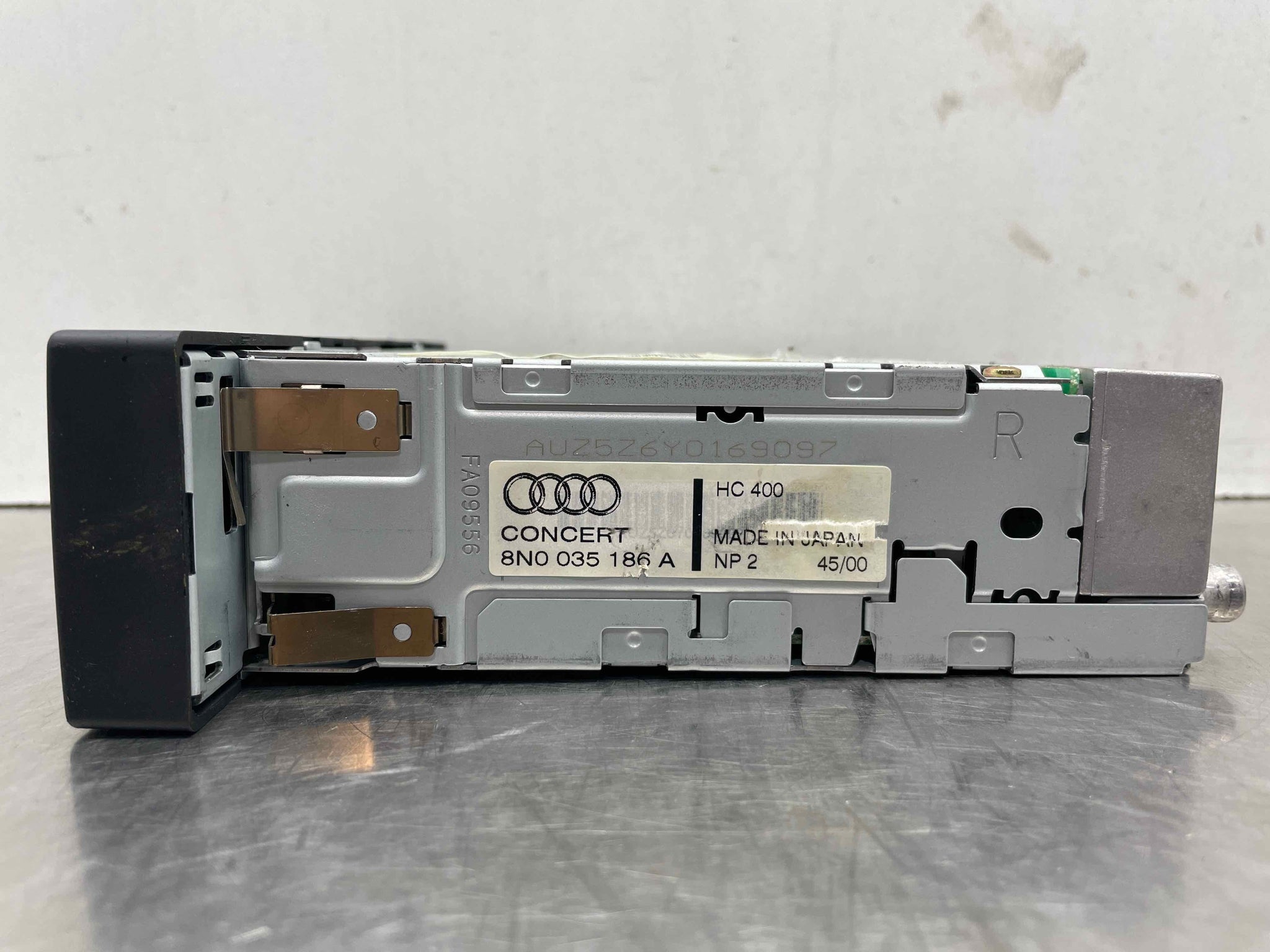 Radio Audi TT 2001 01 2002 02 2003 03 AM FM CD - NW418089