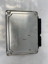 Load image into Gallery viewer, ECU ECM Computer Volkswagen Passat 2004 - NW62816

