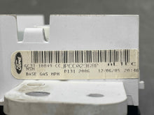Load image into Gallery viewer, Speedometer Cluster  FORD F250SD PICKUP 2006 - NW419777

