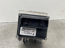 Load image into Gallery viewer, ABS ANTI-LOCK BRAKE PUMP F250SD Pickup F350SD Pickup 06 07 - NW418798
