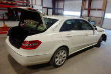 Load image into Gallery viewer, CARRIER ASSEMBLY E250 Van C230 C250 C300 C350 C63 E250D E300 08-16 AWD - NW46942

