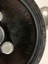 Load image into Gallery viewer, POWER STEERING PUMP 325i 320i 330i 2001 01 2002 02 - NW163085
