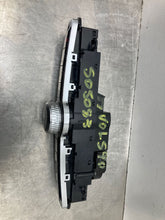 Load image into Gallery viewer, Temperature Controls  VOLVO S90 2017 - NW420562
