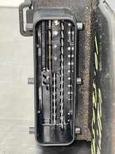 Load image into Gallery viewer, ABS PUMP Miata 2001 01 2002 02 2003 03 04 05 - NW421108
