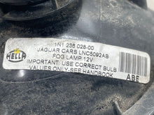 Load image into Gallery viewer, FOG LIGHT Jaguar XJ8 1998 98 1999 99 00 01 02 03 - NW82800
