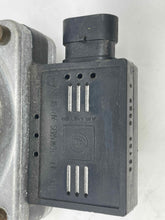 Load image into Gallery viewer, Mass Air Flow Sensor Meter MAF Escalade 1500 Pickup 2500 Pickup 94-04 - NW4507
