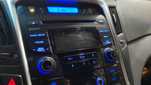 Load image into Gallery viewer, RADIO Hyundai Sonata 2013 13 2014 14 - NW422653
