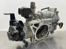 Load image into Gallery viewer, THROTTLE BODY XJ8 XK8 1999 99 2000 00 2001 01 02 03 - NW422728

